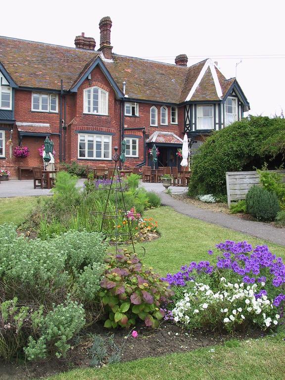 Crown And Castle Hotel Orford Exterior photo